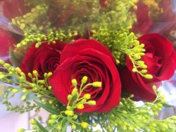 Reportan bajas ventas de flores