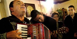 'Son tus perjúmenes mujer' canción nicaragüense que fue número 1 en España y América Latina