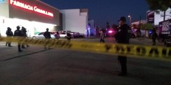 #Video Captan la ráfaga de balas que mataron a dos personas en farmacia de Culiacán