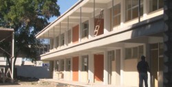 En riesgo programa de escuelas al 100