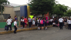 Toman escuela primaria "Sixto Osuna" de Villa Unión