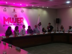 Reconocen a Mujer Echada pa’ Delante