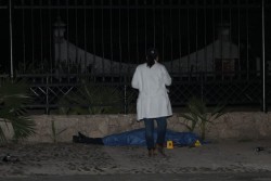 Asesinan a una persona afuera de antro del Tres Ríos