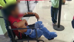 Trasladan a hospital de EU a niño quemado de los pies