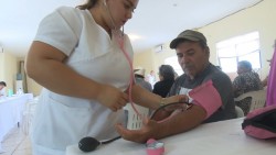 Siguen las atenciones médicas gratuitas