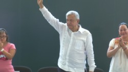 AMLO encabeza la entrega de programas de apoyos para el bienestar en Los Mochis