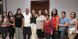 Entrega Alcalde pago retroactivo a 8 viudas de policías municipales