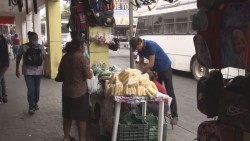 Amenaza alcalde de Culiacán con sacar a todos los ambulantes y vendedores en la vía pública