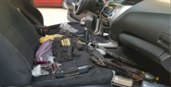 Detienen a tres personas con armas de fuego y recuperan vehículo robado en Mazatlán