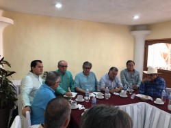 Reactivan autoridades de SADER y AMSyS contratación de maíz de Sinaloa