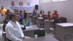 Capacitan a medios de comunicación en materia de PC