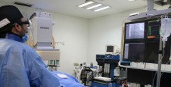 IMSS realiza estudios con cateterismos a través de la vía radial en la muñeca