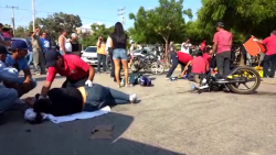 Se accidenta familia que viajaba en motocicleta