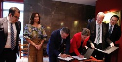 Firman  Memorándum de Entendimiento entre Gobierno de Sinaloa  y Gran Bretaña