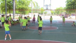 Esperan cientos de niños en campamento del IMDA