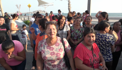 Se manifiestan desplazados para exigir viviendas