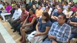 Clausuran cursos para maestros