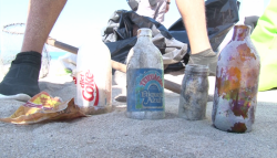 Encuentran envases de alrededor de 20 años en playas