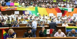 Será la comisión de honor y justicia quien determine la situación de los diputados de Morena