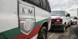 Detienen en México a dos personas que trasladaban ilegalmente a 76 migrantes