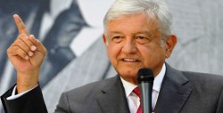 Presidente de México plantea "tregua" a empresas para renegociar gasoductos