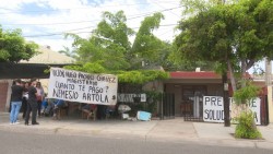 Desalojan a manifestantes de gasolinera