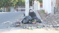 Basura y luminarias que no funcionan en la colonia Buena Vista