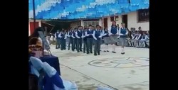 VIDEO: Alumnos de primaria se gradúan al ritmo de Rayito Colombiano