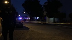 Muere un presunto robacarros en enfrentamiento