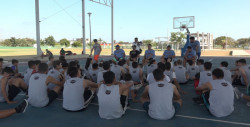 Garibay comparte su experiencia en la Selección de Basquetbol