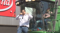 Marchan organizaciones agrícolas contra política al campo implementada por AMLO