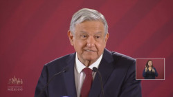Critican que AMLO apoye a los productores de tomate y cierre las puertas a los graneros