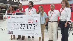 Cruz Roja recibe donativo del redondeo de Casa Ley