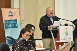 Evade Alcalde cuestionamientos ante denuncia pública de la Síndico