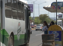 Autorizan aumento en tarifa de transporte público