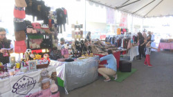 Últimos detalles del 'Bazar Joven'