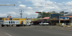 Ya funcionan los semáforos por la Maquío