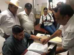 Demandan productores a bodegueros