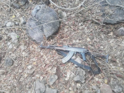 Decomisan un arma larga y una motocicleta en operativo