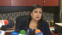 Quedan entregadas becas escolares a policías