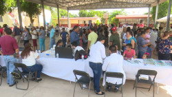 Llevan servicios integrales a Huatabampito