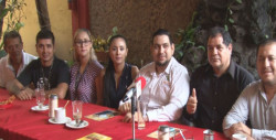 Maestros del CECYTE se quejan de Directora General