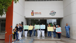 Realizan manifestación en el hospital general