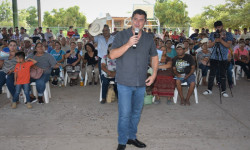 Entregan apoyos a pescadores del campo pesquero El Colorado y sus alrededores