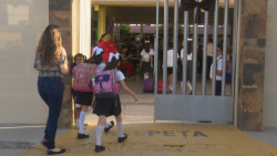 El ciclo escolar contempla 190 días efectivos de clases y 5 puentes
