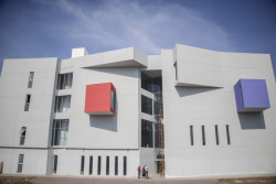 Multifuncional la Biblioteca Gilberto Owen