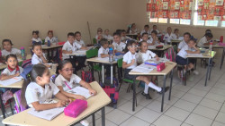 Sin maestro Grupo A, de segundo grado en la Nicolás Bravo