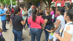 Madres de familia toman escuelas en Ahome y Sinaloa municipio
