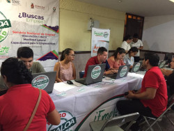"Empléate"  ofrecen trabajo a jóvenes