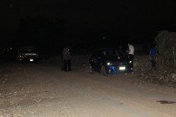 Encuentran a persona asesinada al interior de un vehículo